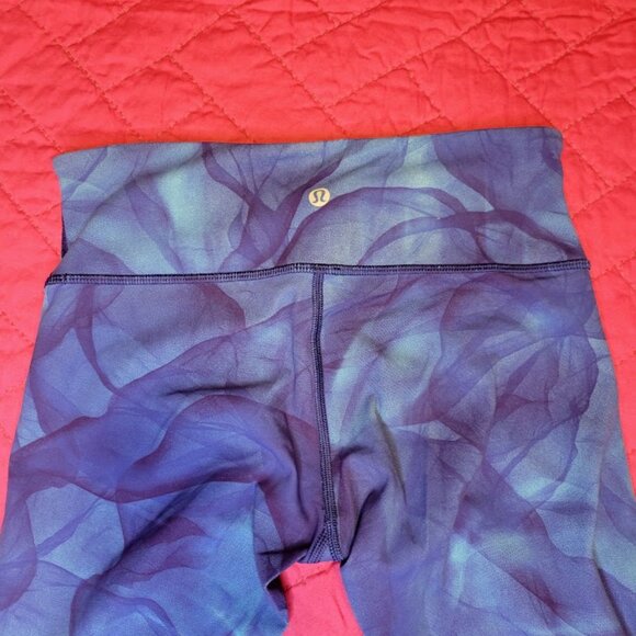 Lululemon Wunder Under Pant III Full-On Luxtreme – Size 6, Midnight Tulle Multi - Picture 4 of 6